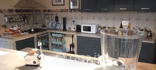 Casa indipendente in residenziale in 