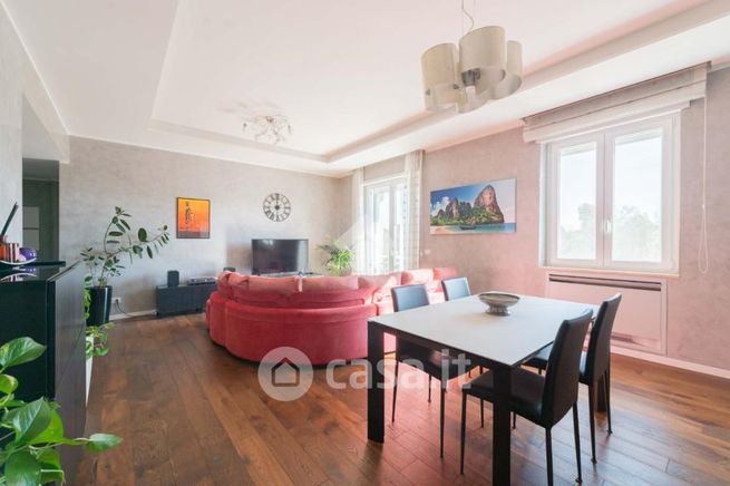 Appartamento in residenziale in Via Nomentana Nuova 21