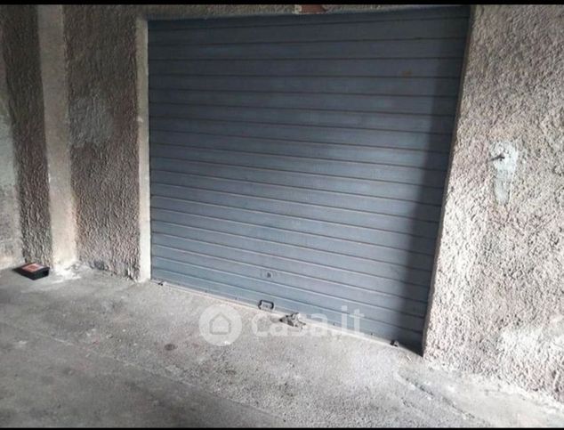 Garage/posto auto in residenziale in Via Alcibiade 60