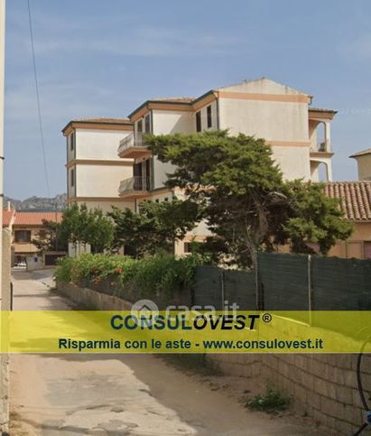 Appartamento in residenziale in Via Isuledda