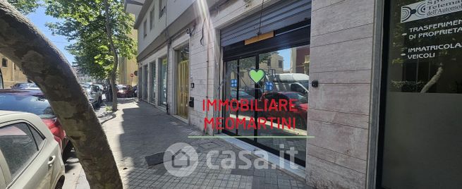 Negozio/locale commerciale in commerciale in Viale Montedoro 29