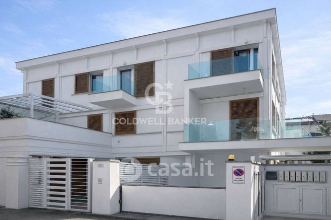 Appartamento in residenziale in Viale Dardanelli 69