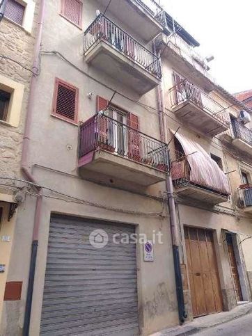 Casa indipendente in residenziale in Via Nazionale 10