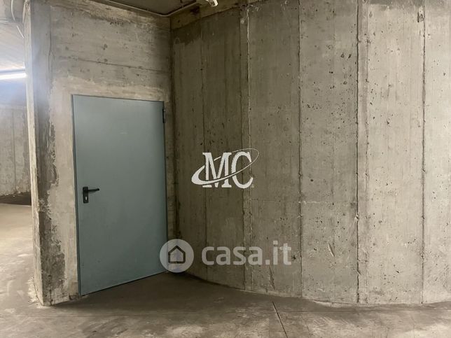 Box/posto auto in residenziale in Viale Trento 33