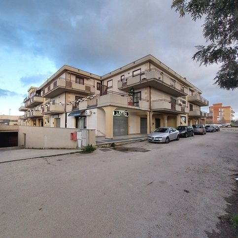 Box/posto auto in residenziale in Viale Fortore
