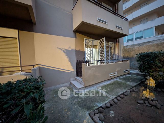 Ufficio in commerciale in Via Quarto