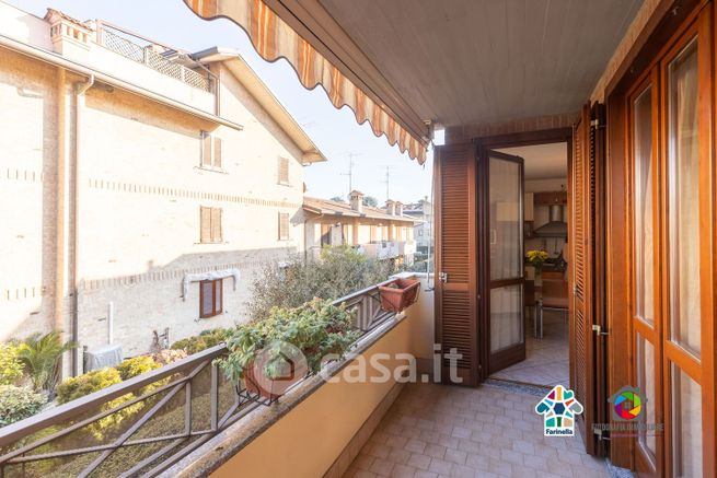 Appartamento in residenziale in Via R. Vaj 10