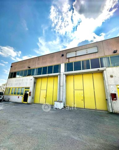 Capannone in commerciale in Via dei Carrettieri