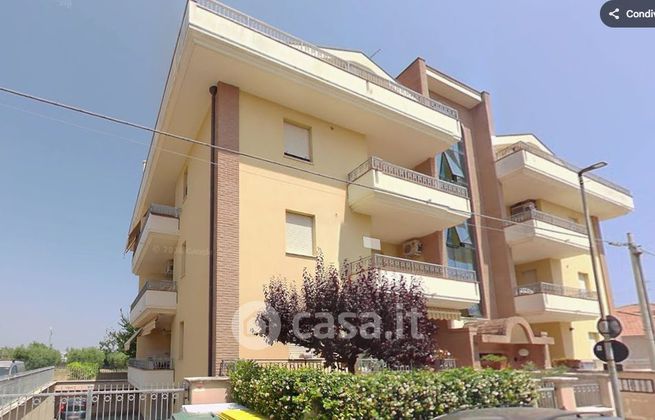 Appartamento in residenziale in Via Bozzino 1
