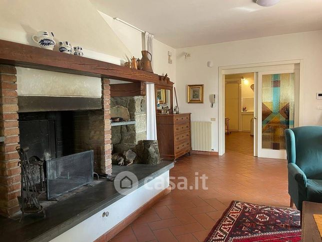 Rustico/casale in residenziale in Via Campione 10