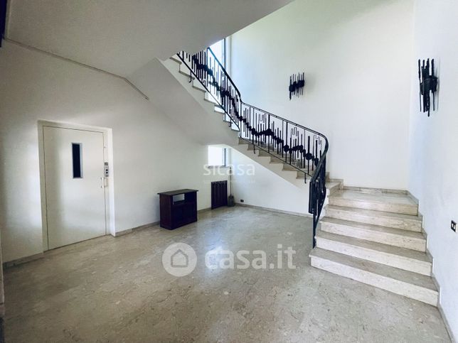 Casa indipendente in residenziale in Via Europa Unita