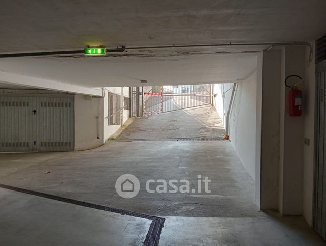 Box/posto auto in residenziale in Via Rubicone