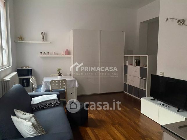 Appartamento in residenziale in Via Cosenza