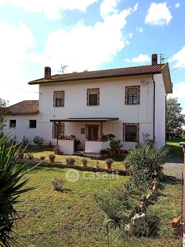 Villa in residenziale in Strada Congiunte Sinistre 44
