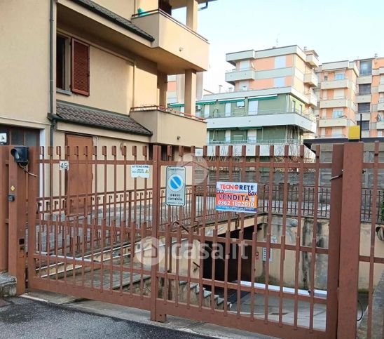 Garage/posto auto in residenziale in Via Gorizia 45