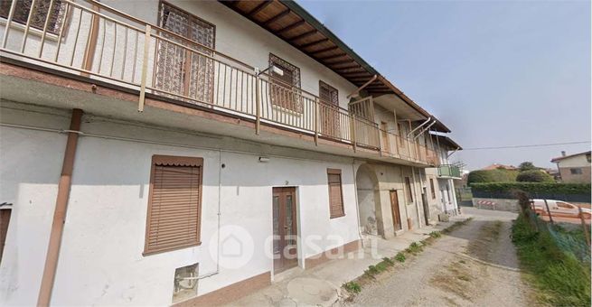 Casa bi/trifamiliare in residenziale in Via G. Marconi 25