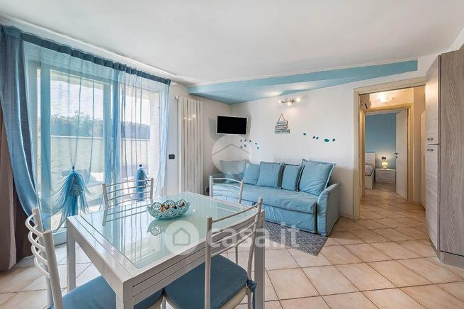 Appartamento in residenziale in Via X Giornate 15