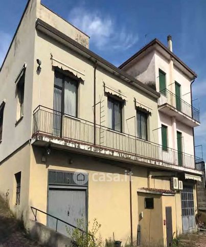 Ufficio in commerciale in Via delle Bettole