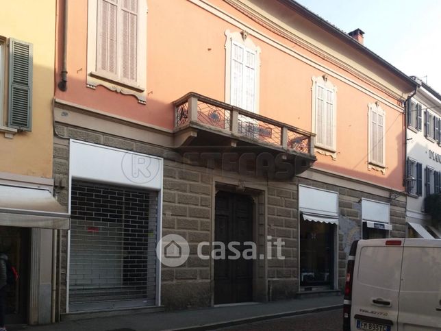 Negozio/locale commerciale in commerciale in Via XX Settembre