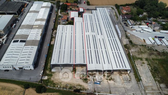 Capannone in commerciale in Via Ponticello