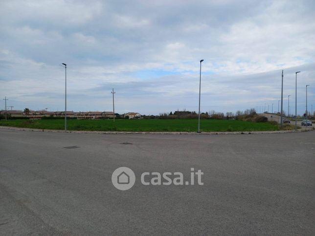 Terreno agricolo in commerciale in 