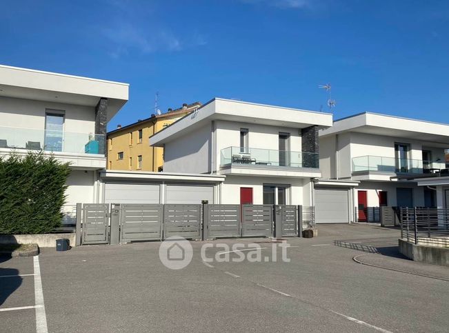 Villetta a schiera in residenziale in Via Urini