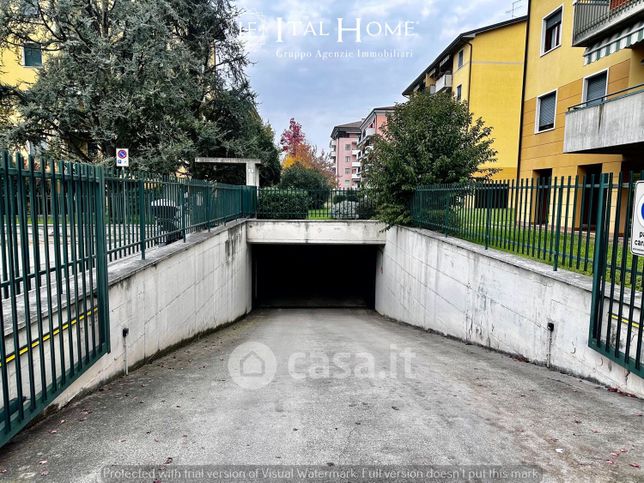 Garage/posto auto in residenziale in Via Romagna