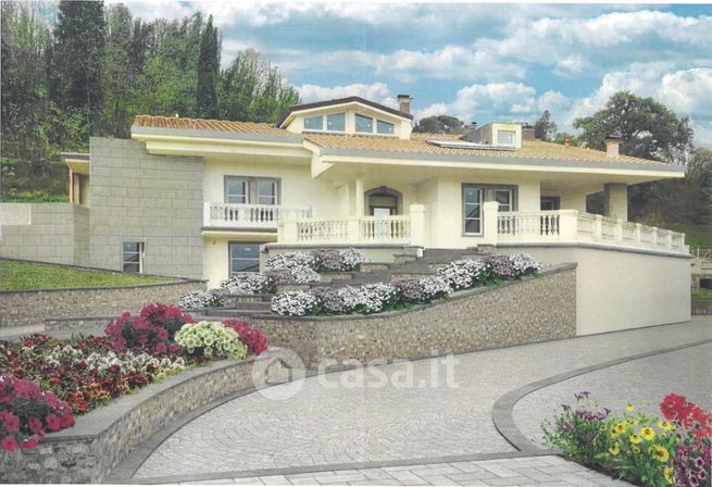 Villa in residenziale in Via del Cesto