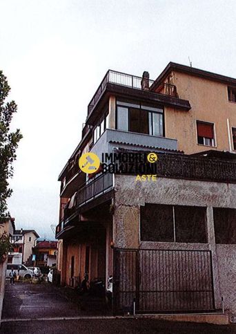 Appartamento in residenziale in Via Mandolossa 13