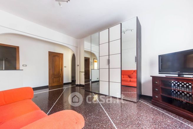 Appartamento in residenziale in Via Federico Donaver 20