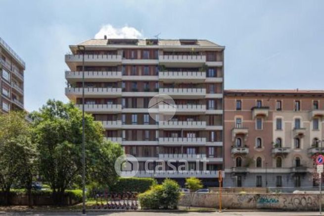 Appartamento in residenziale in Via Carlo Poma 1