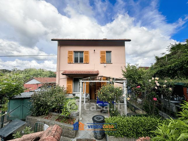 Casa indipendente in residenziale in Via Della Antica Guardia 16