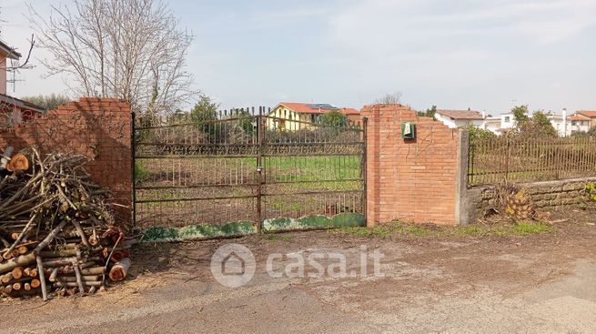 Terreno edificabile in residenziale in Via del Colle