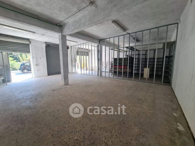 Box/posto auto in residenziale in Via Provinciale 514