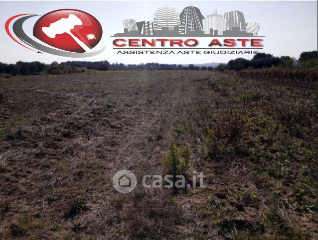 Terreno agricolo in commerciale in Viale Jonio
