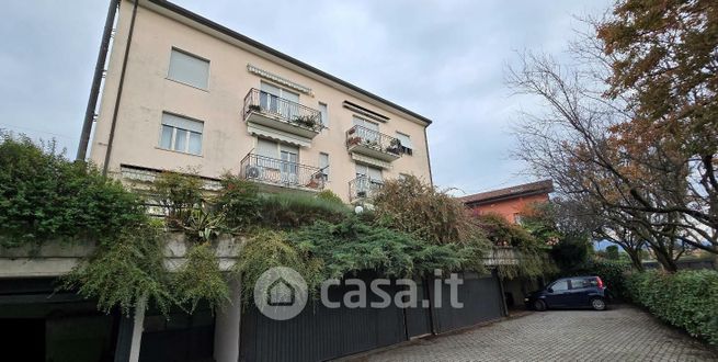 Appartamento in residenziale in Via Segantini 21