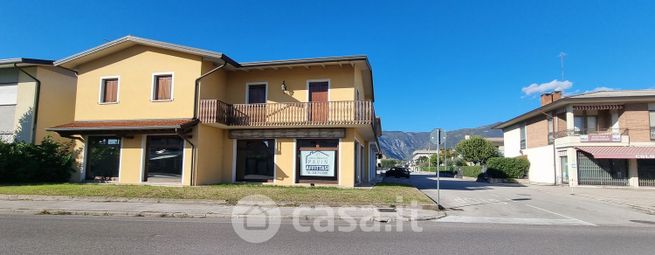 Negozio/locale commerciale in commerciale in Via borsi 3