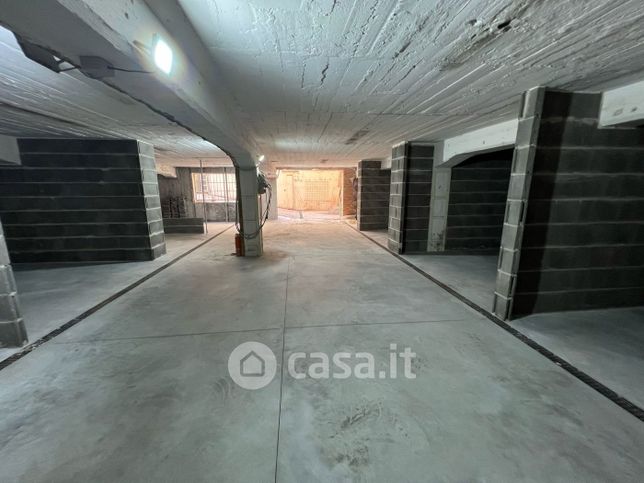 Box/posto auto in residenziale in Via Camillo Casarini 4