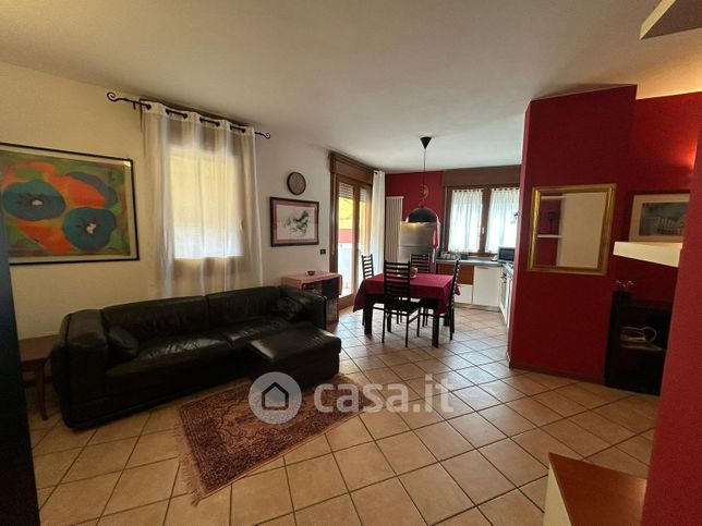 Appartamento in residenziale in Via Cimone