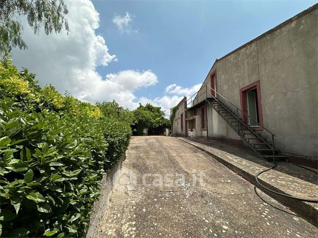 Villa in residenziale in Strada Provinciale 4