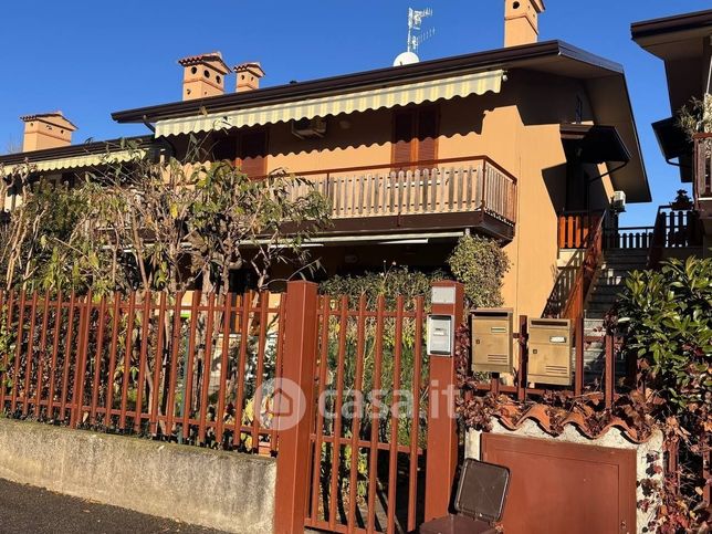 Appartamento in residenziale in Via Vanoni