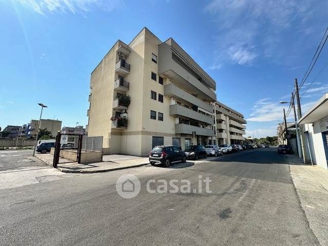 Capannone in commerciale in Via Giuseppe Speziale 6