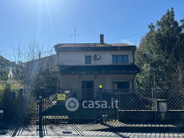 Casa indipendente in residenziale in SS79