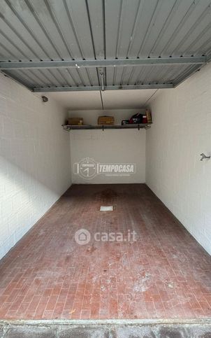 Box/posto auto in residenziale in Via Pablo Neruda