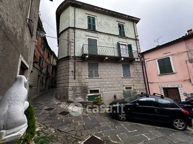 Appartamento in residenziale in Via Papiriana 5