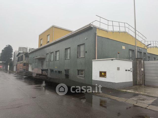 Capannone in commerciale in Piemonte