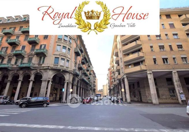 Capannone in commerciale in Via Tullio Molteni