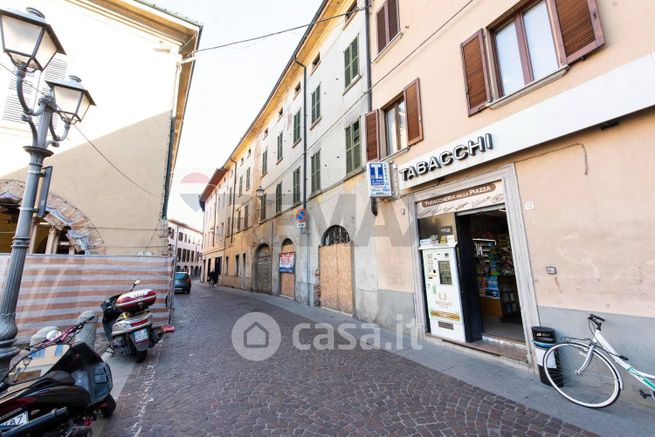 Casa indipendente in residenziale in 