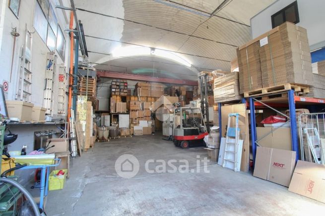 Capannone in commerciale in Via Padana Superiore 317