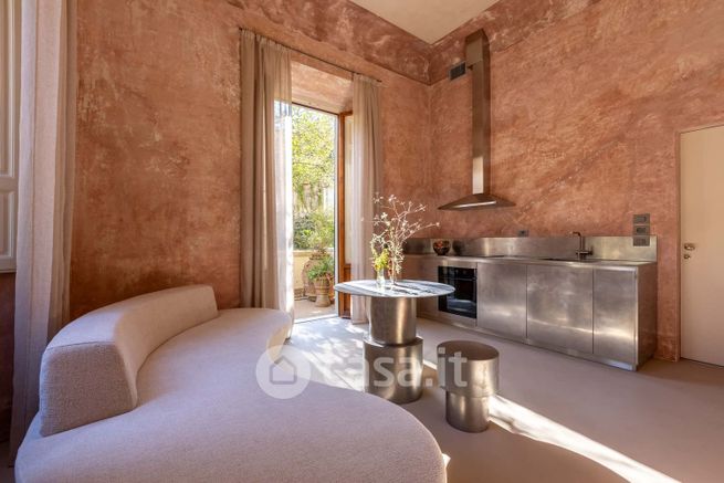 Appartamento in residenziale in Via Pietro Metastasio 5